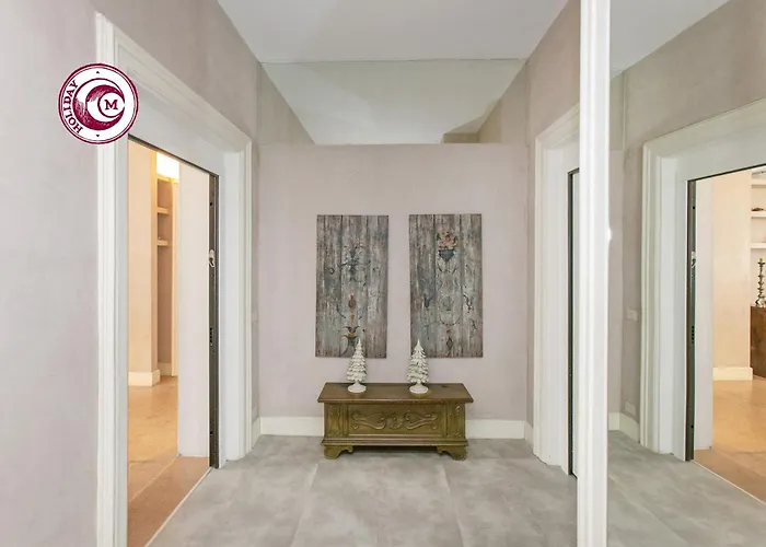 C M Piazza Cavour Elegant Flat Apartament