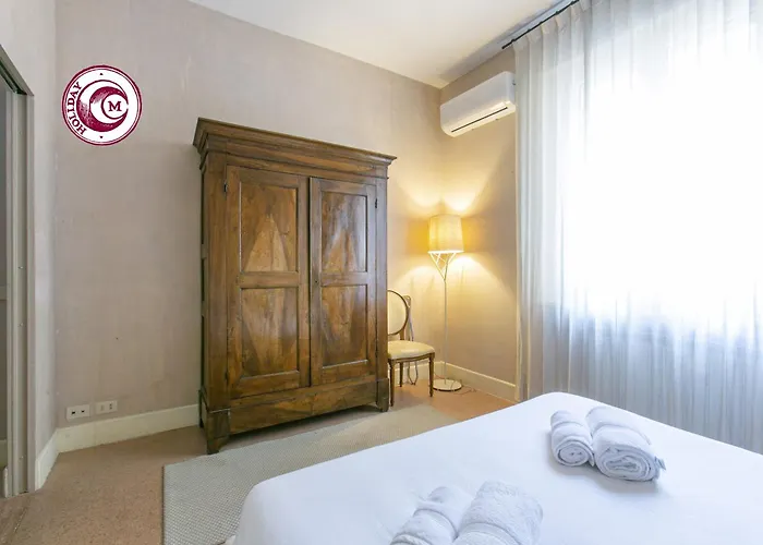 C M Piazza Cavour Elegant Flat Apartament